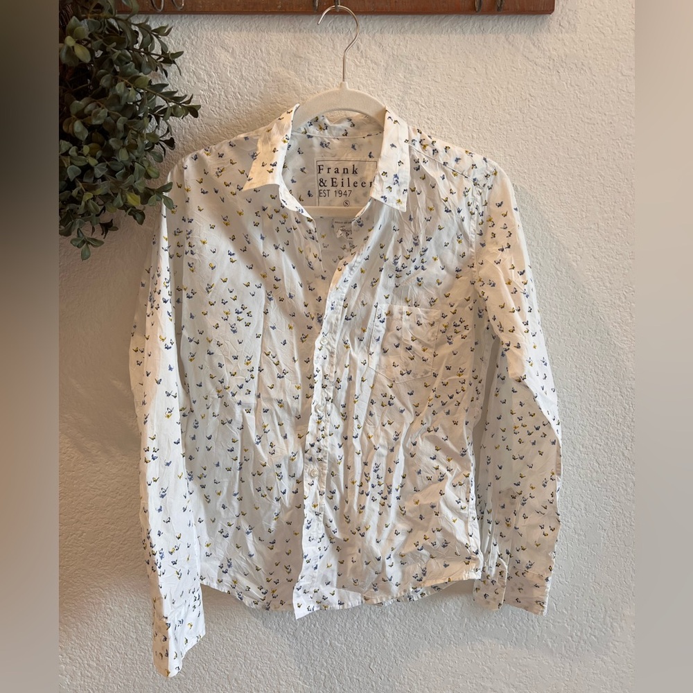 Frank & Eileen Barry butterfly button up